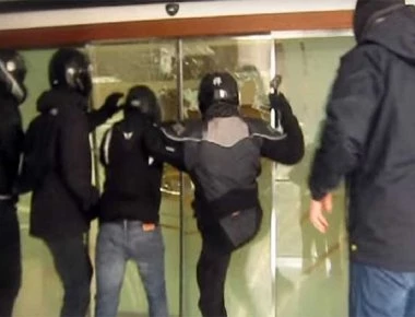 Ρουβίκωνας: «Θα κακοπεράσουν οι καθηγητές με την είσοδό μας στις σχολές»